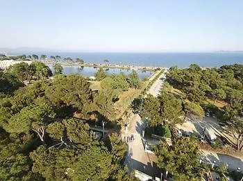 Azur Soleil Les Pins Maritimes Campground Hotel Hyères